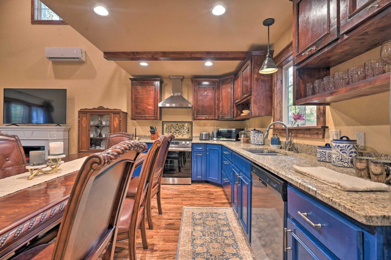 Tudor-Style Broken Bow Cottage With Hot Tub And Decks! Stephens Gap Buitenkant foto