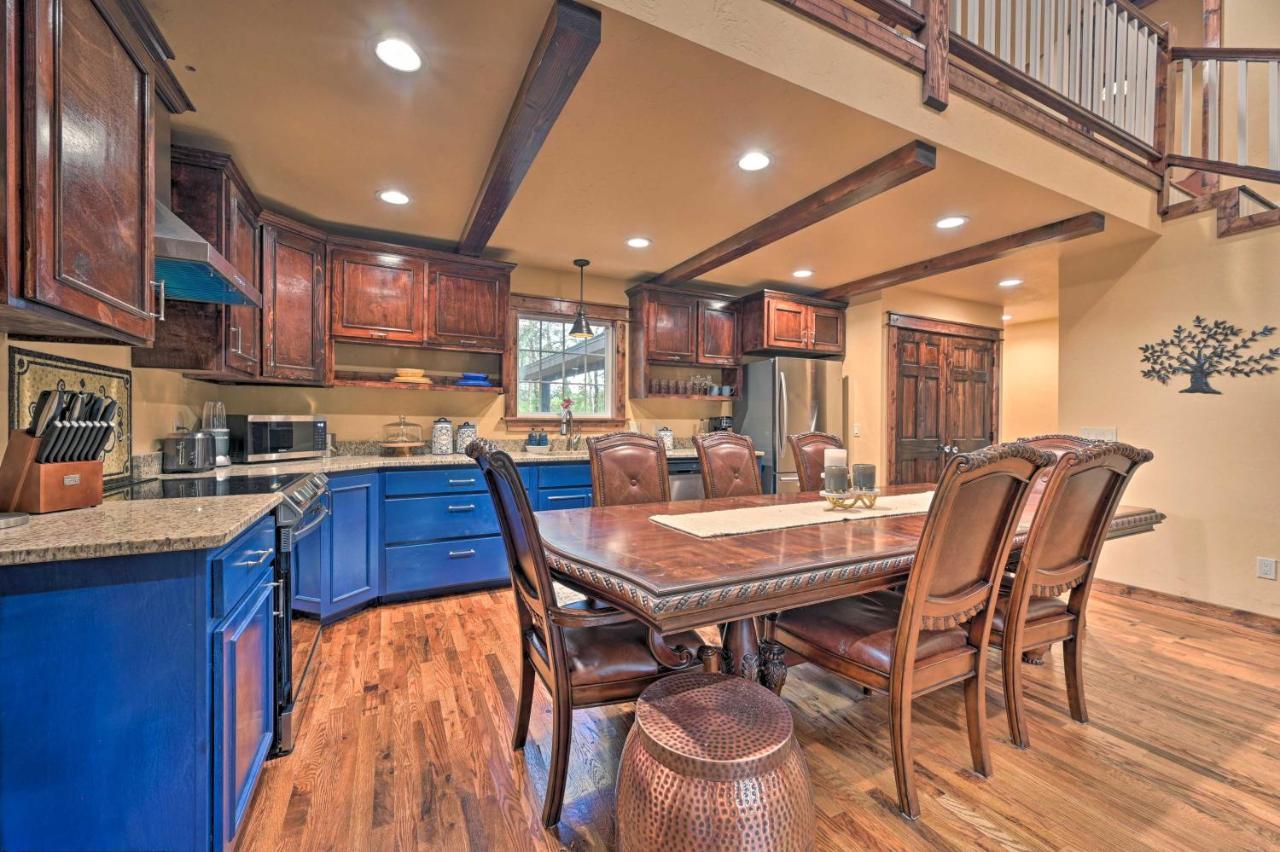 Tudor-Style Broken Bow Cottage With Hot Tub And Decks! Stephens Gap Buitenkant foto